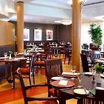 Doubletree By Hilton Woking 