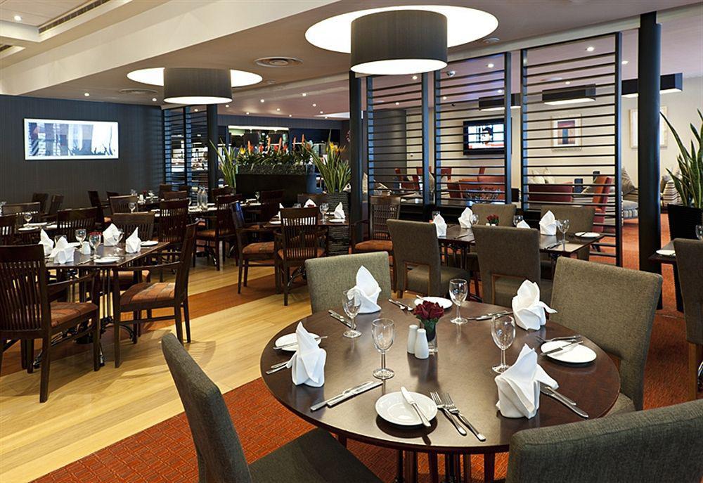 Doubletree By Hilton Woking