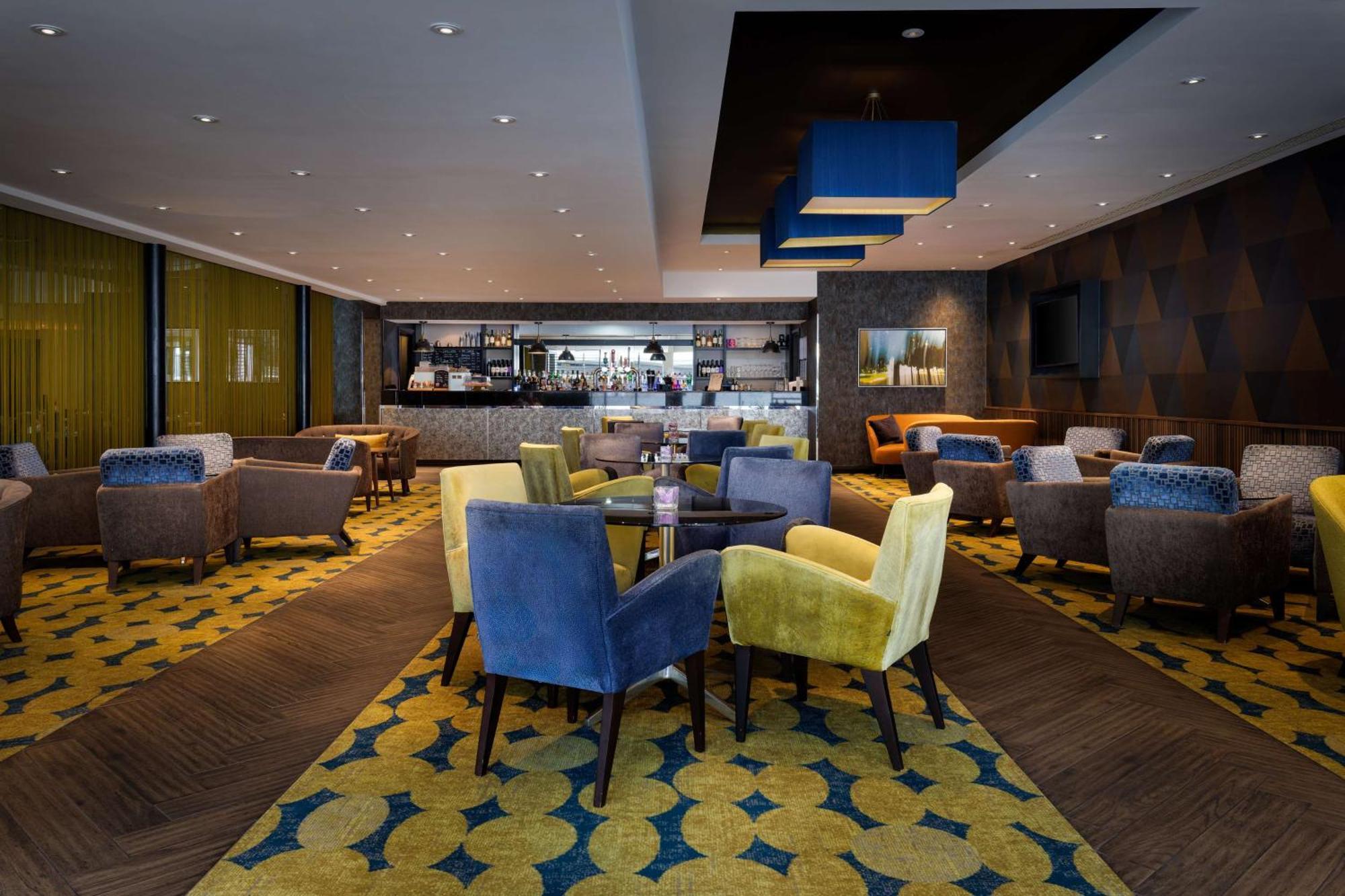 Hotel Doubletree By Hilton Woking