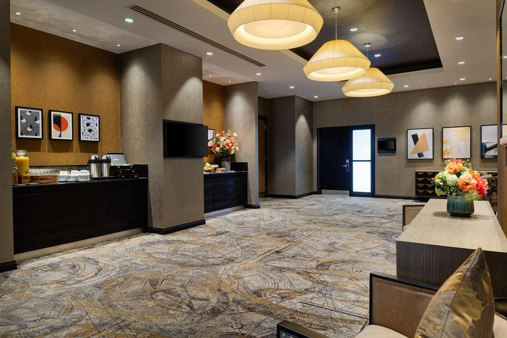 Doubletree By Hilton Woking