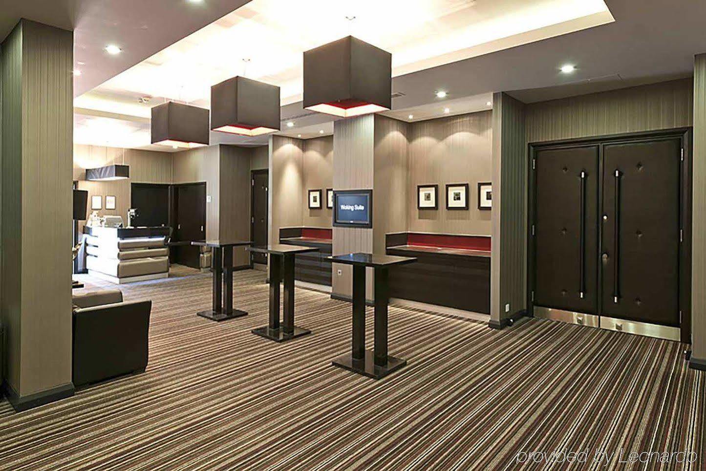 Hotel Doubletree By Hilton Woking