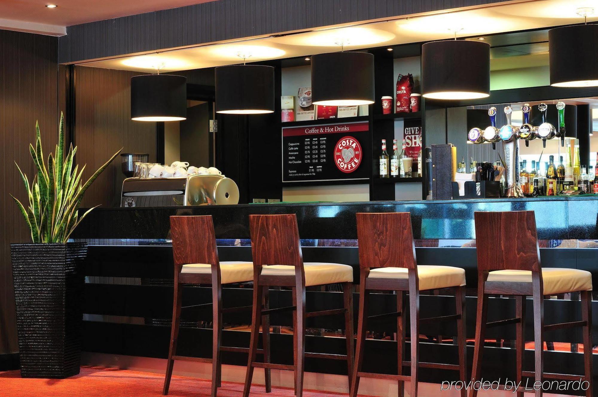 Doubletree By Hilton Hotel Woking
