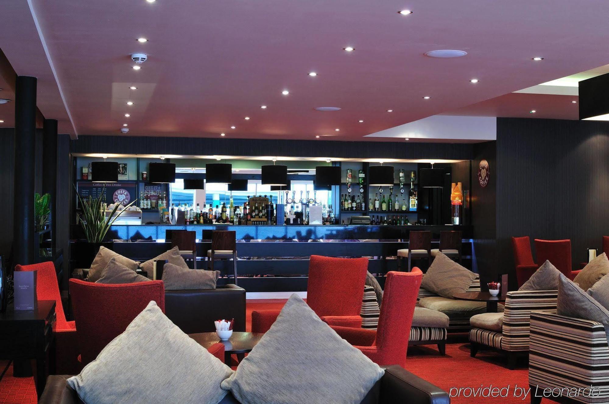 Hotel Doubletree By Hilton Woking